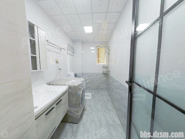 pc0_JA0OzeQwA_1 (1).jpg