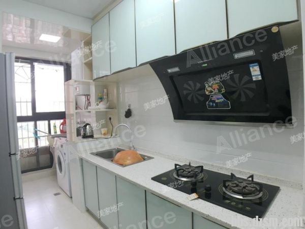 f1037fc2-ad35-4dbd-b1e5-c59d943cbbaf.jpg