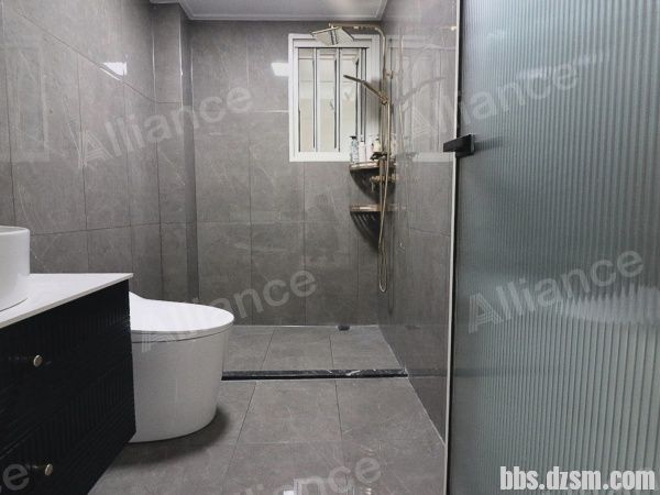 084403kd225nkq0kq82vqq.jpg
