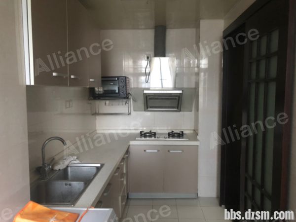 d4df3bba-f657-47fe-9c2d-3caedd4c1df7.jpg
