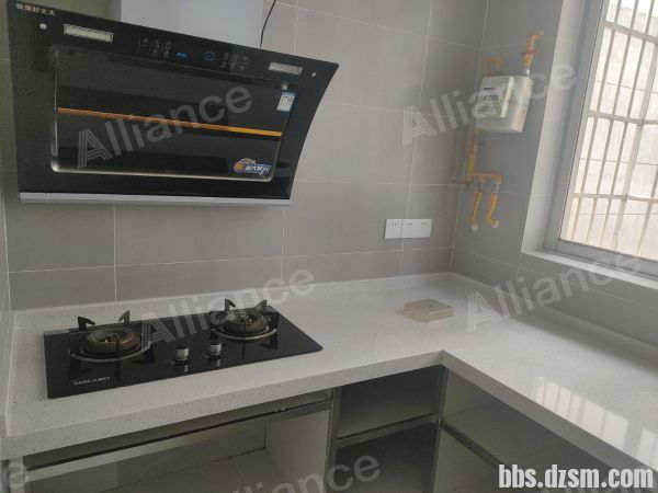 bf03ad4c-25ee-4069-9ce7-71c73fc73faf.jpg
