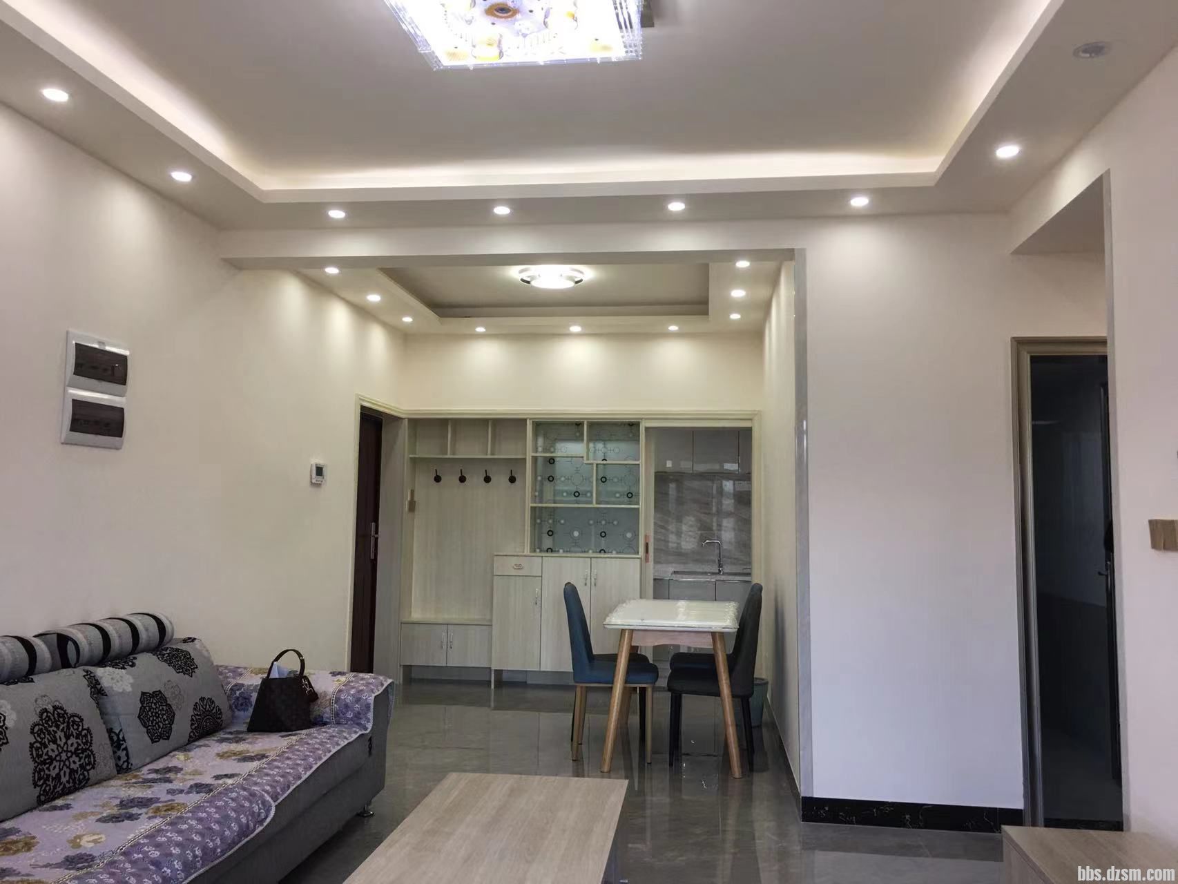 ��Ԫ��������ֻ���ԷС�����ݷ���װ��3��2��2������