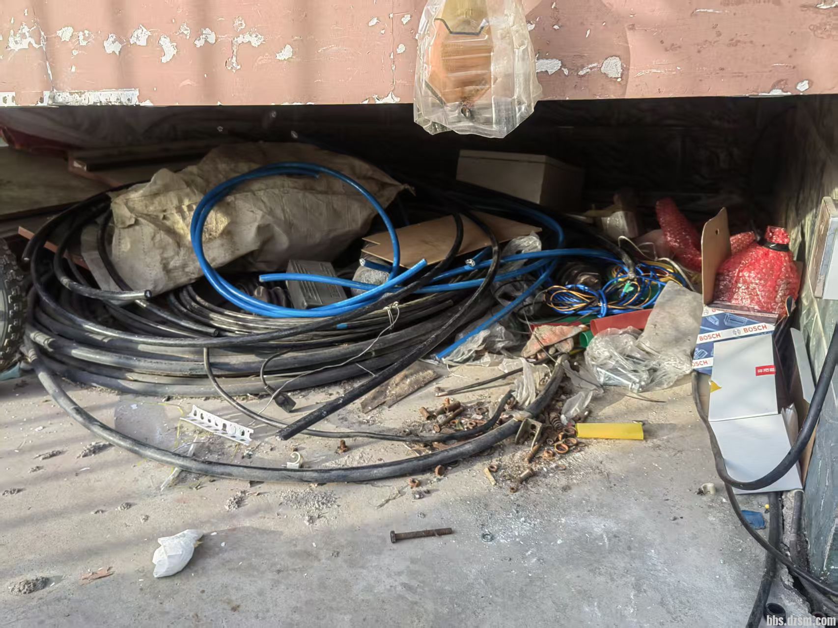 ���ӽֵ�����·18��ס�����ڶ�������ͨ��