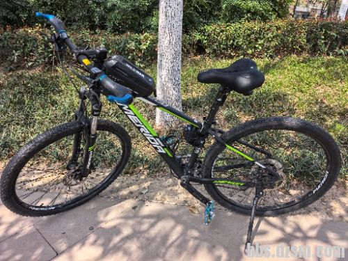 ��������ɽ�����г����۸�ʵ��