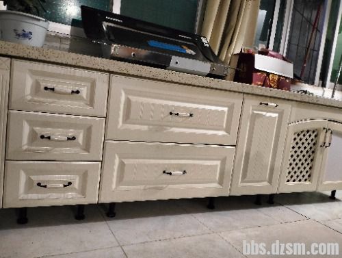 ���񣬳����̻�������